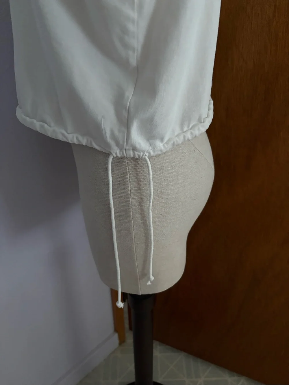 NIKE sz L Yoga Crop Tank Top Cream Off White Drawstring Hem